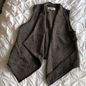 BB Dakota Herringbone Leather Trimmed Vest L